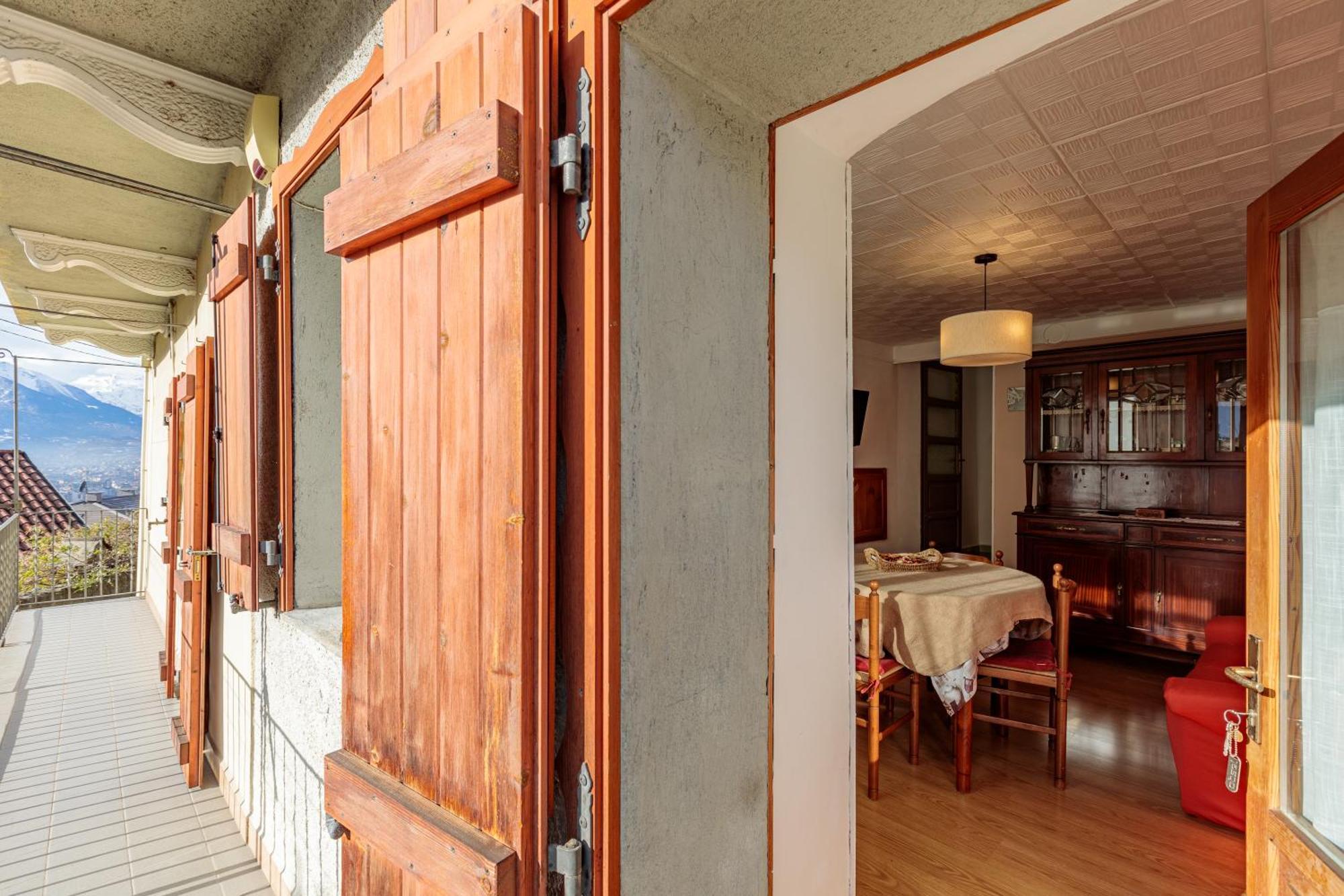 Ferienwohnung Lo Mitcho De Pouisse Aosta Exterior foto